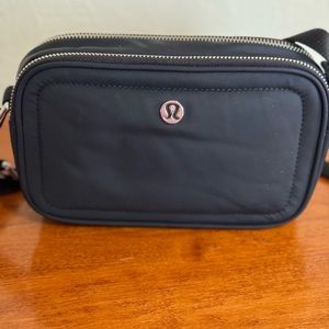 Lululemon camera bag